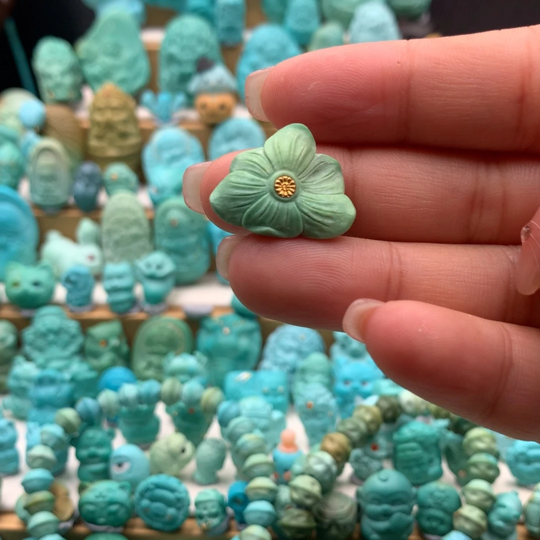 绿松石颈饰未镶嵌雨