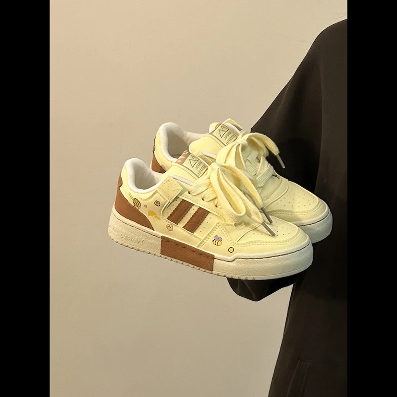 2024秋季休闲运动板鞋小白鞋女厚底增高学生百搭轻便面包鞋女鞋