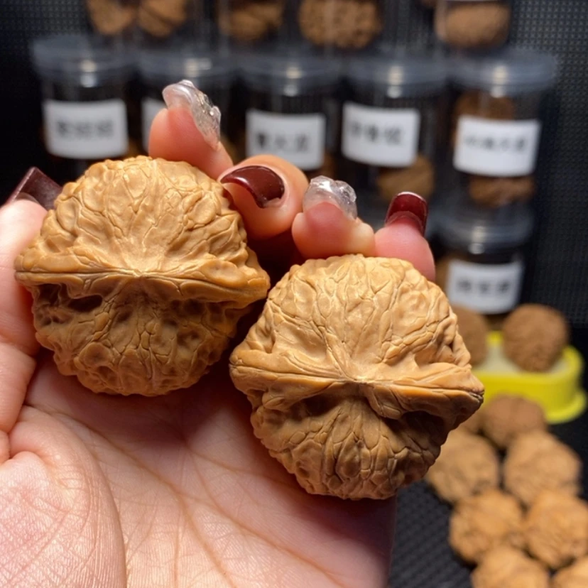 【闪购商品】文玩核桃吊坠顾*辰