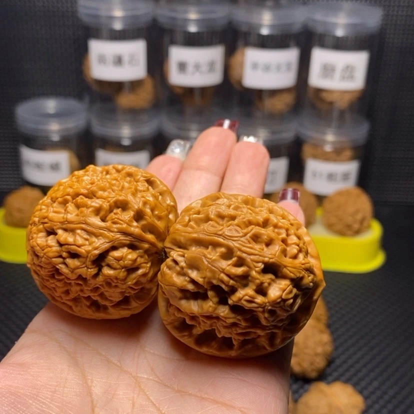 【闪购商品】文玩核桃吊坠W****?