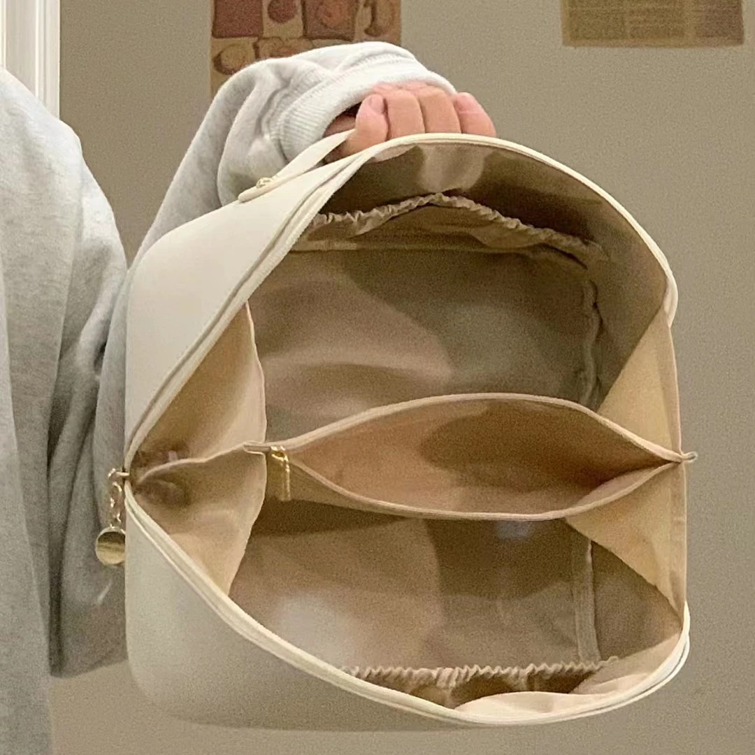 化妆包大容量外出随身携带时尚小众高级感网红洗漱包化妆品收纳包