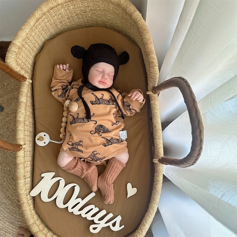 欧美新生儿衣服婴儿包屁衣男女孩纯棉a类长袖三角哈衣0-3个月宝宝