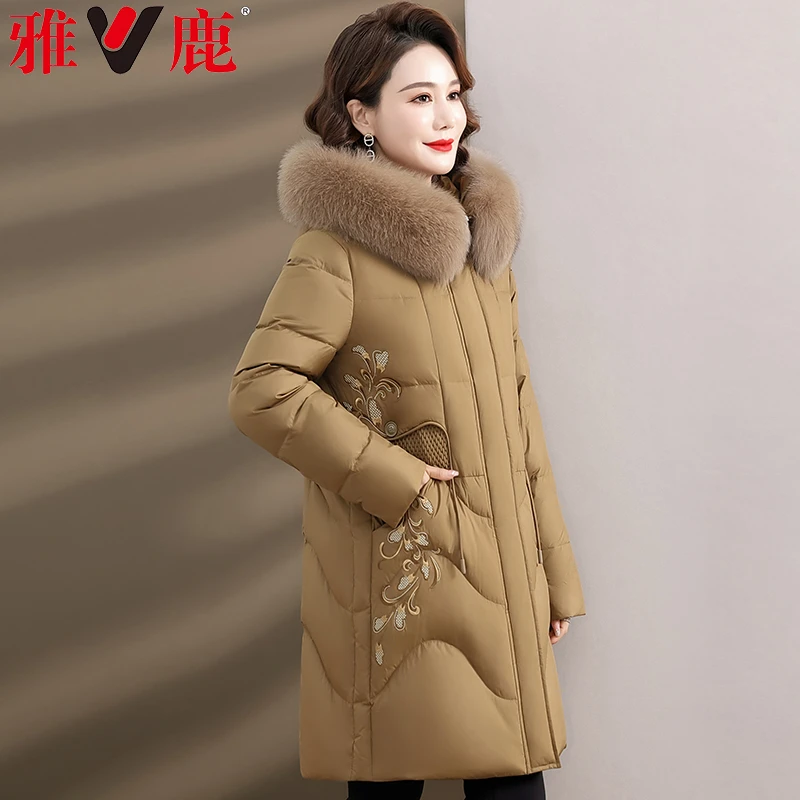雅鹿中老年女装绣花中长款连帽大毛领刺绣羽绒服女中年妈妈装外套