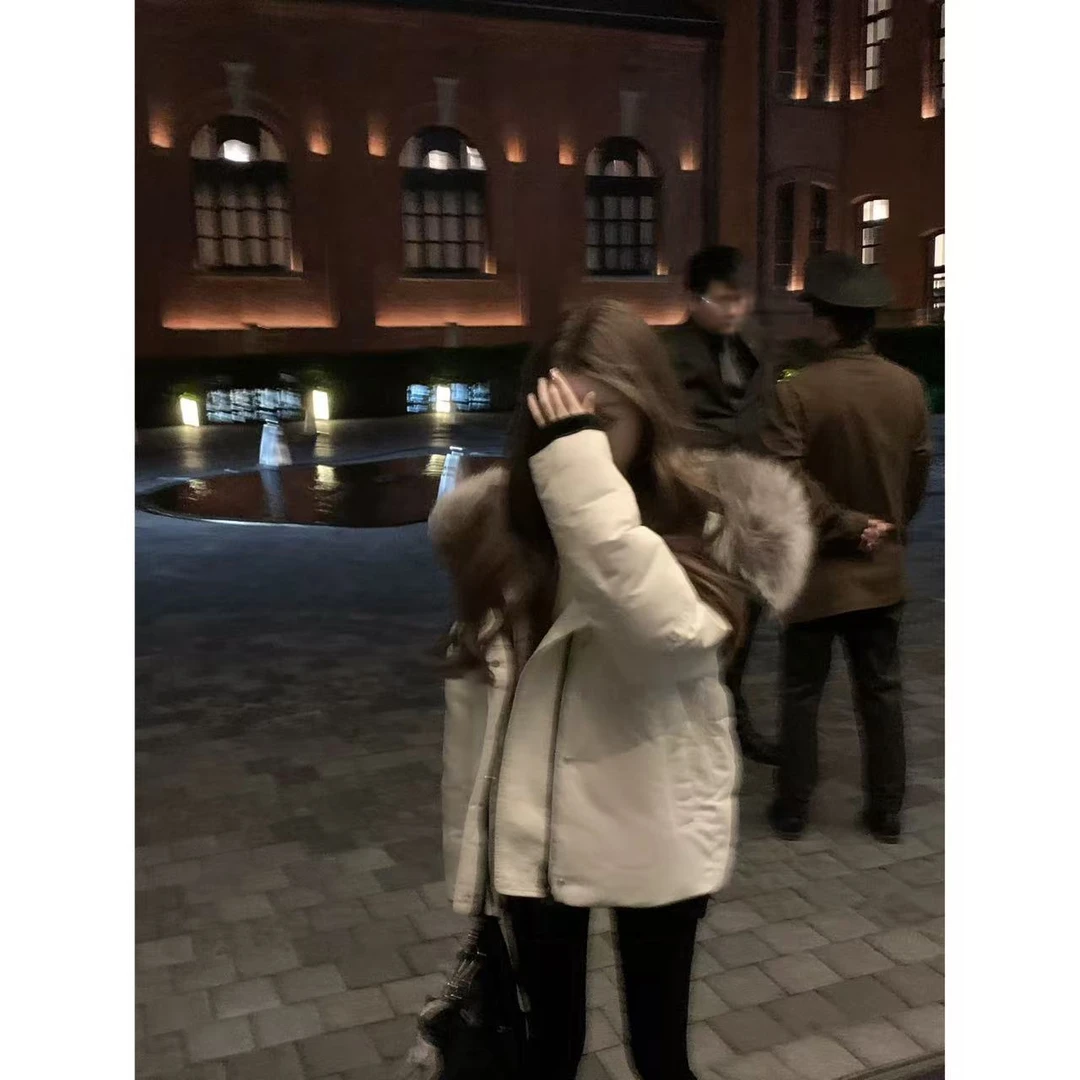 徐秋阳  银狐毛领羽绒服  百搭时尚休闲设计感保暖羽绒服11813-