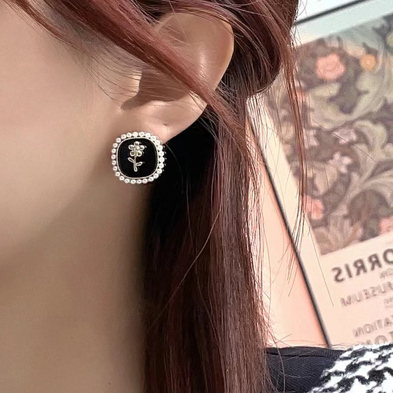 铜合金亚克力耳饰 ED092小香风时尚百搭简约经典精致港风优雅耳饰