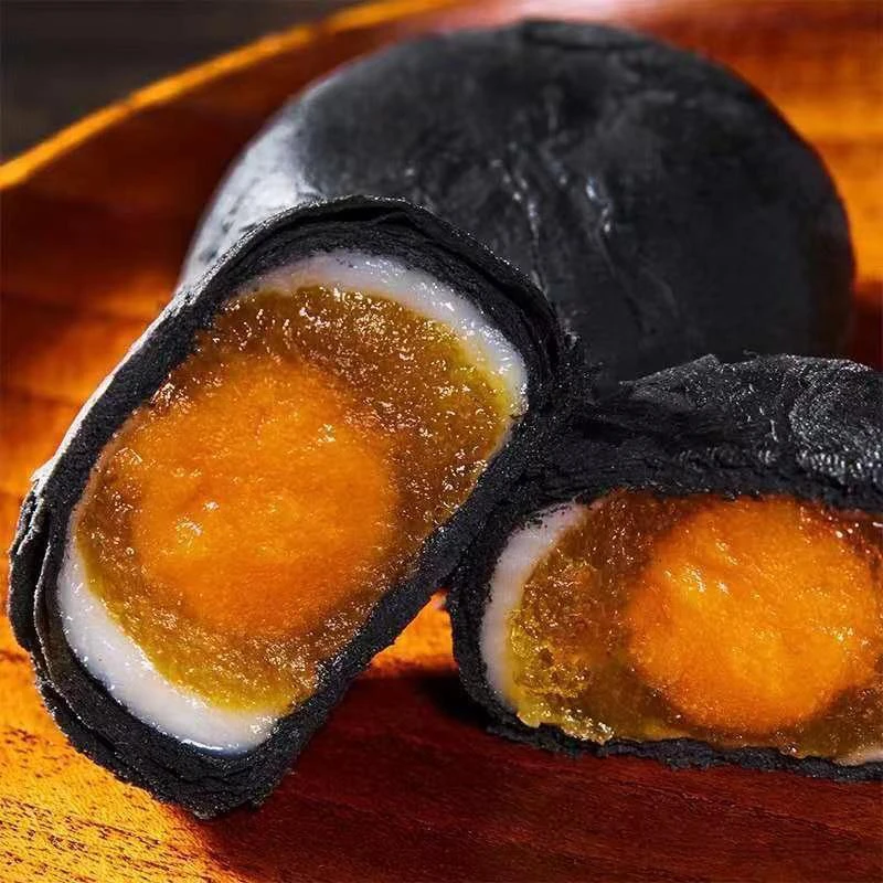 黑金酥糕点香甜酥软咸蛋黄网红夹心点心独立包装开袋即食