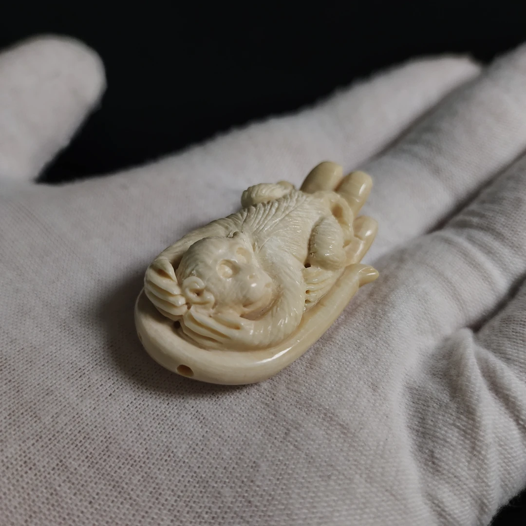 G101406   只做天然猛犸牙  掌上明珠   44x23.4x15mm