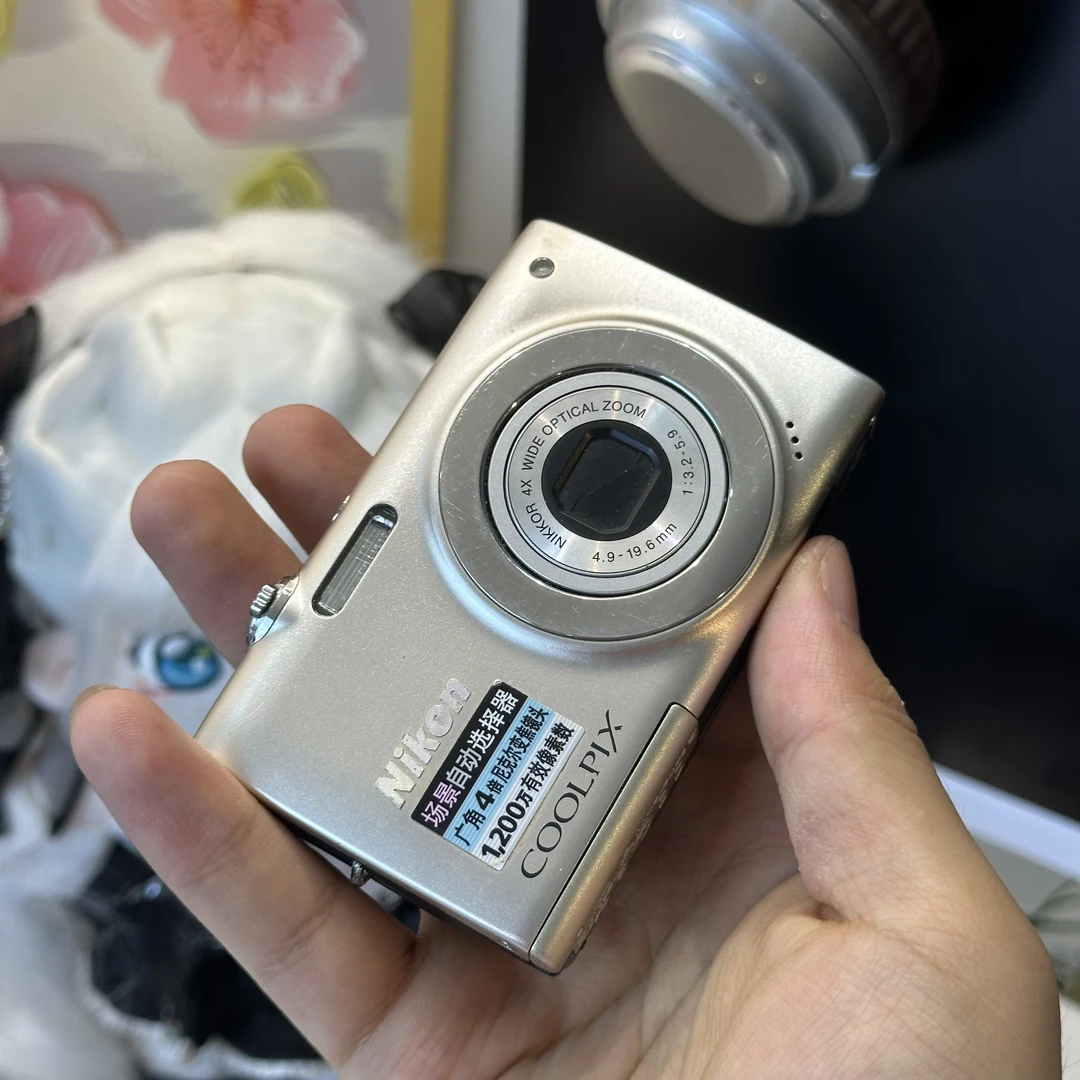 9新 Nikon/尼康 尼康s2500网红机 1200万像素 滤镜多带配件