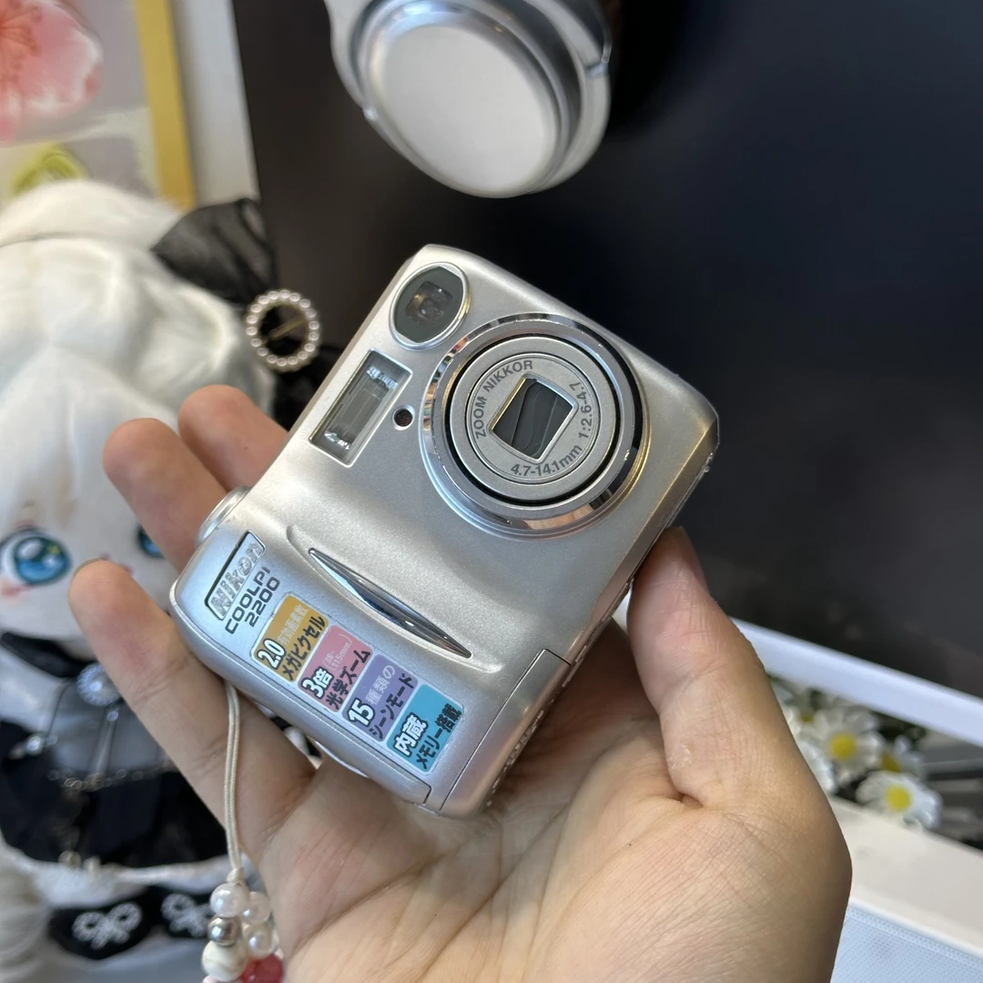 9新 Nikon/尼康 尼康e2200冷白皮柔焦可爱面包机 五号电池供电