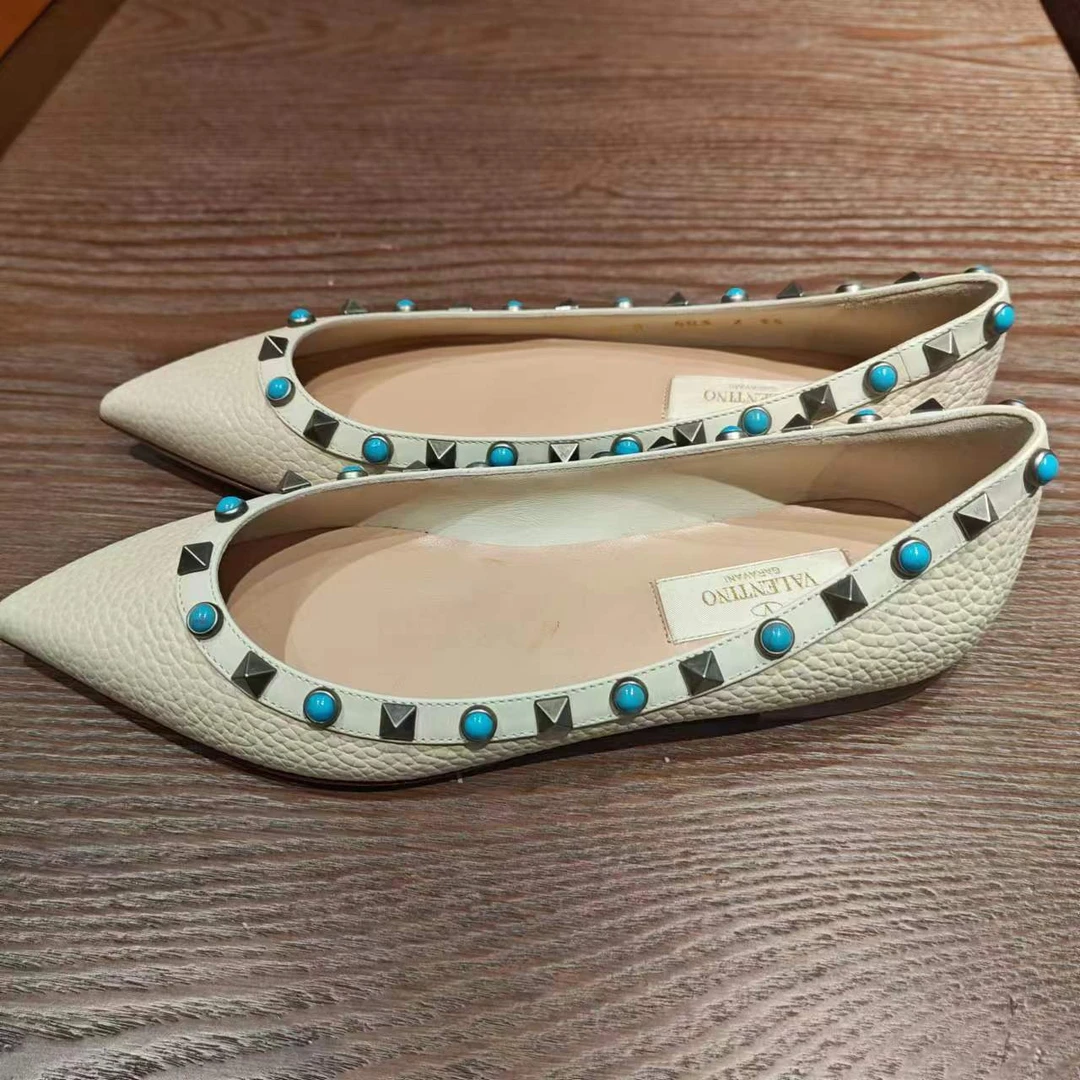 麦殿/95新/Valentino华伦天奴/牛皮平底鞋白色/220924FJJ7D24