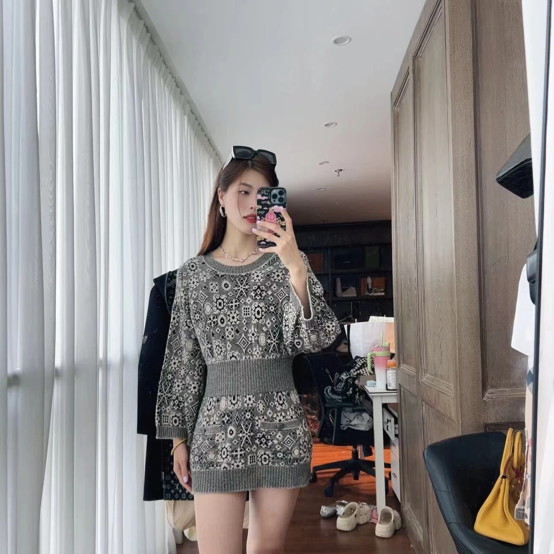麦殿/95新/Chanel香奈儿/针织中长袖毛衣灰白色/221015WLFRG31