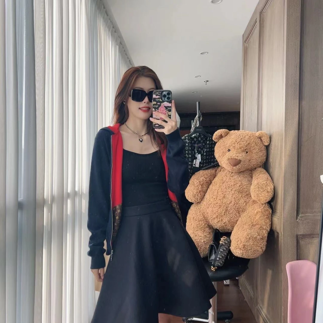 麦殿/95新/路易威登/针织羊绒外套/s码/深蓝色/240528VRS9W01