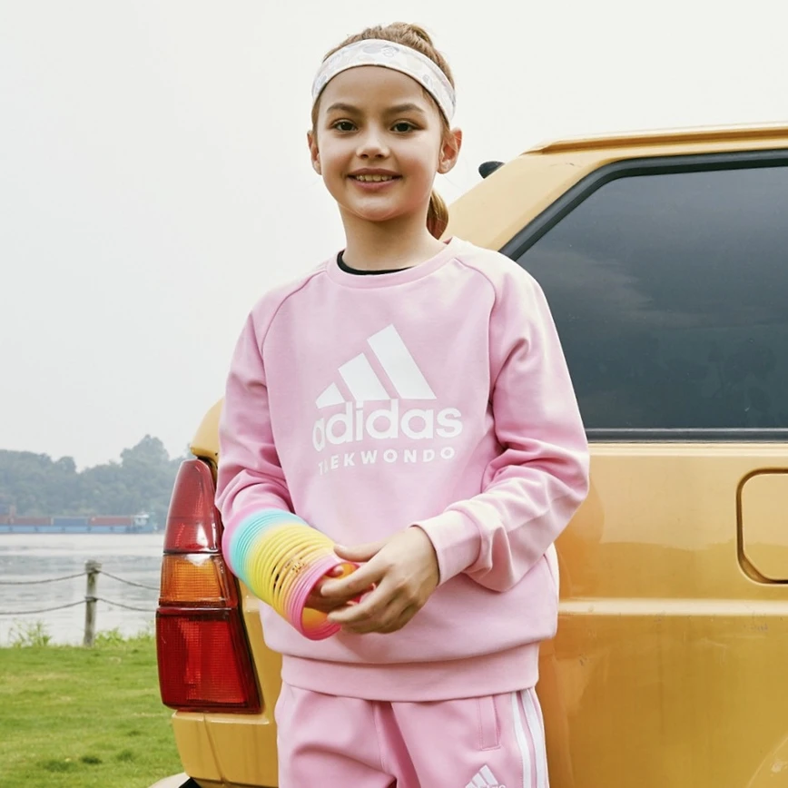 adidas跆拳道童装儿童粉白棉质圆领卫衣秋季舒适保暖男女同款童装