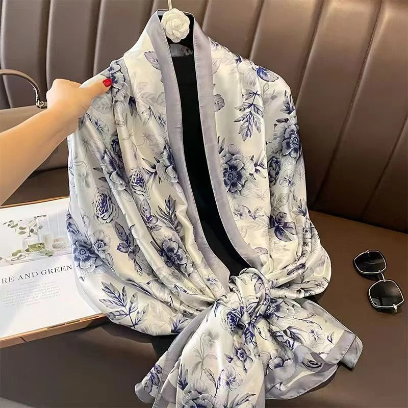 2024新款女士洋气上档次的丝质丝巾50*50盖巾 颜色随机