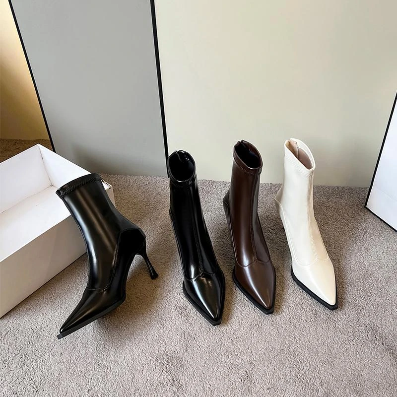 尖头高跟短靴女2025年秋冬新款加绒百搭细跟拼接瘦瘦靴复古短靴子