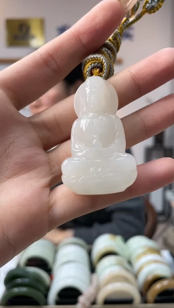 【闪购商品】和田玉颈饰未镶嵌白胶猫观音发一件