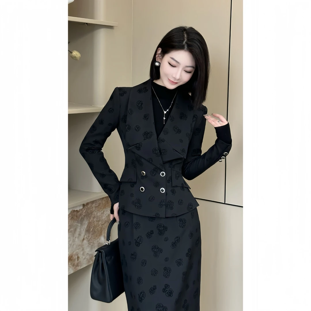 格娜 秋季新款女人味上档次上班族通勤风女装轻奢小众高级感套装
