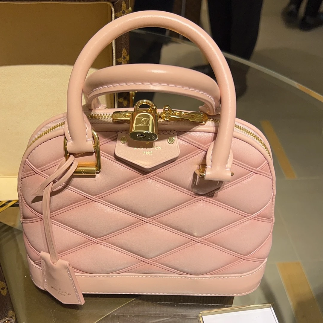 全新未使用 LouisVuitton/路易威登 LV 贝壳bb包包
