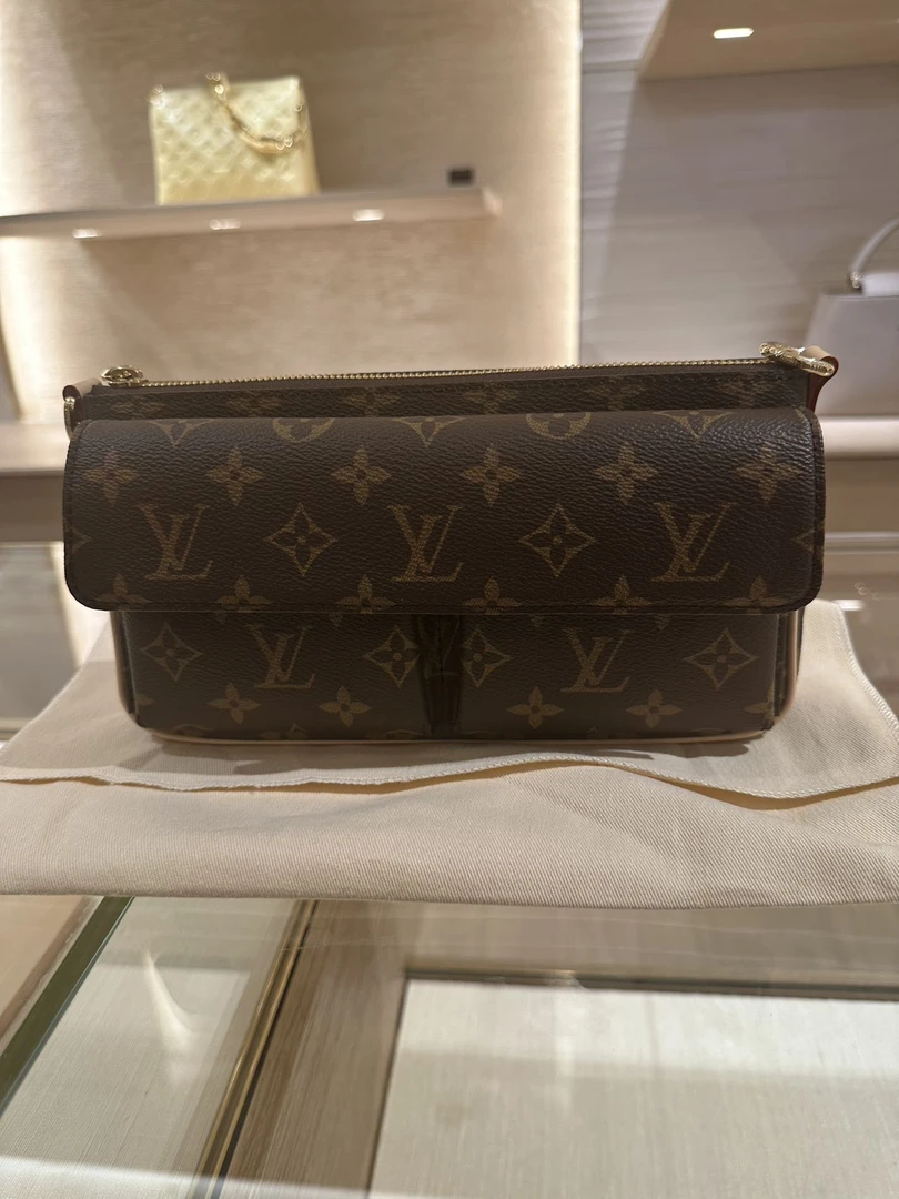 全新未使用 LouisVuitton/路易威登 LV 骆驼包