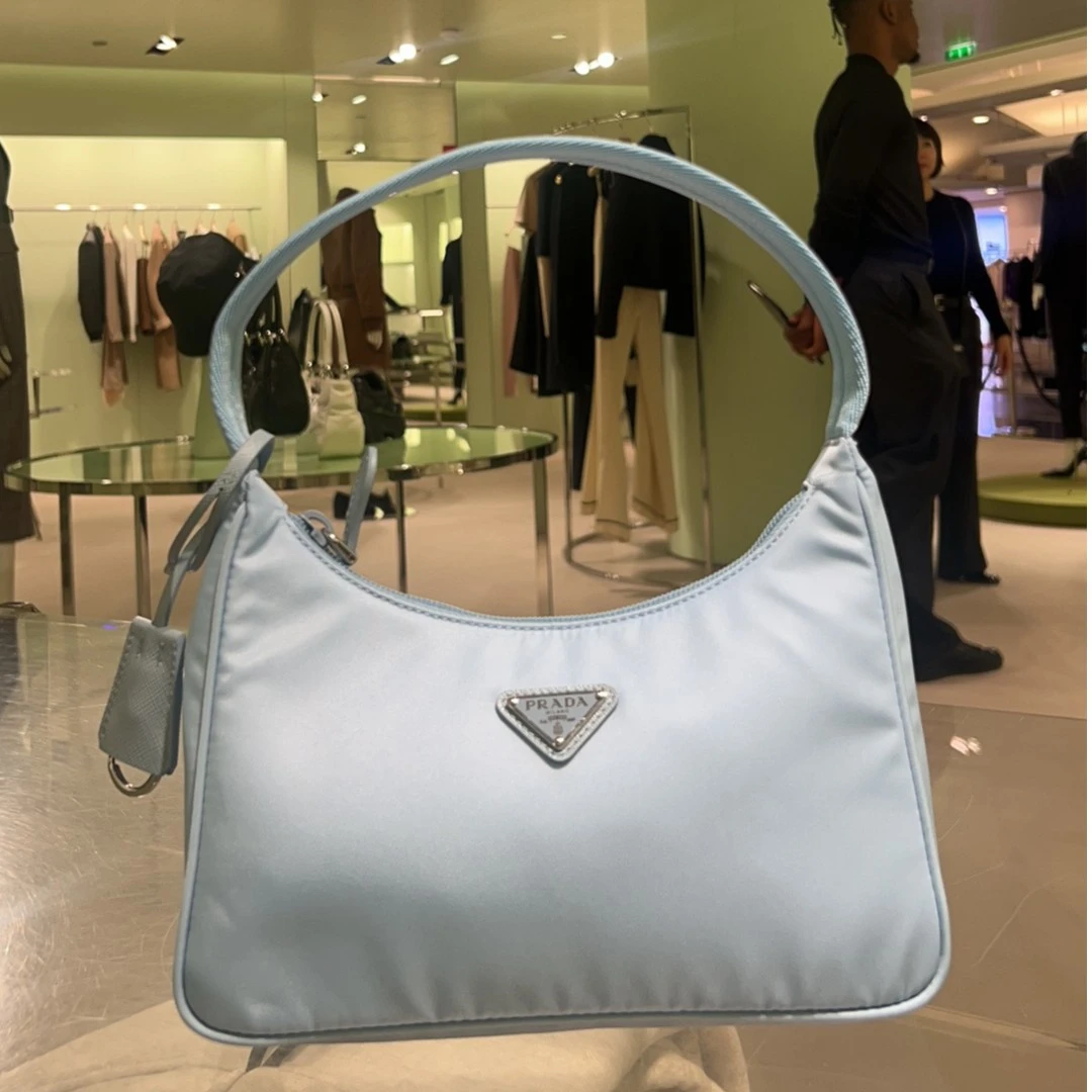 全新未使用 Prada/普拉达 普拉达腋下包
