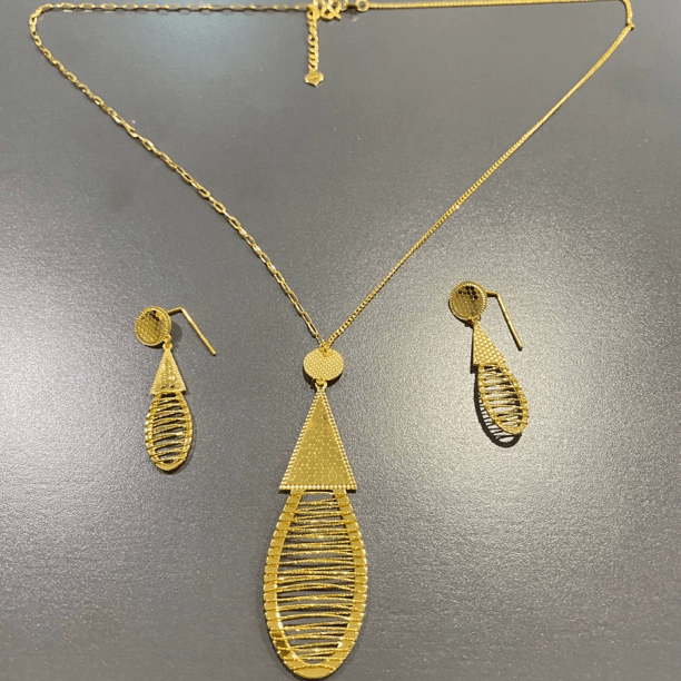 A播11.39g 足金999套链e