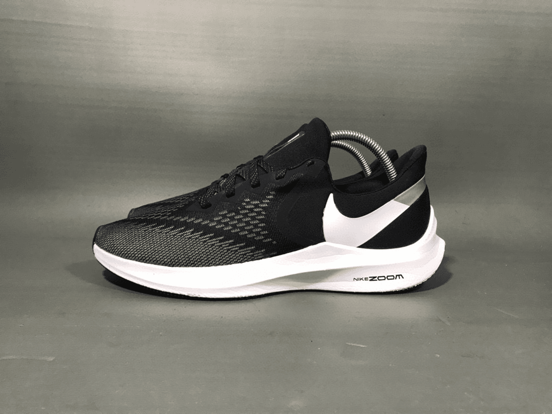 43码 耐克 zoomwinflo6 黑白 跑步鞋运动鞋/无原盒/公价1069