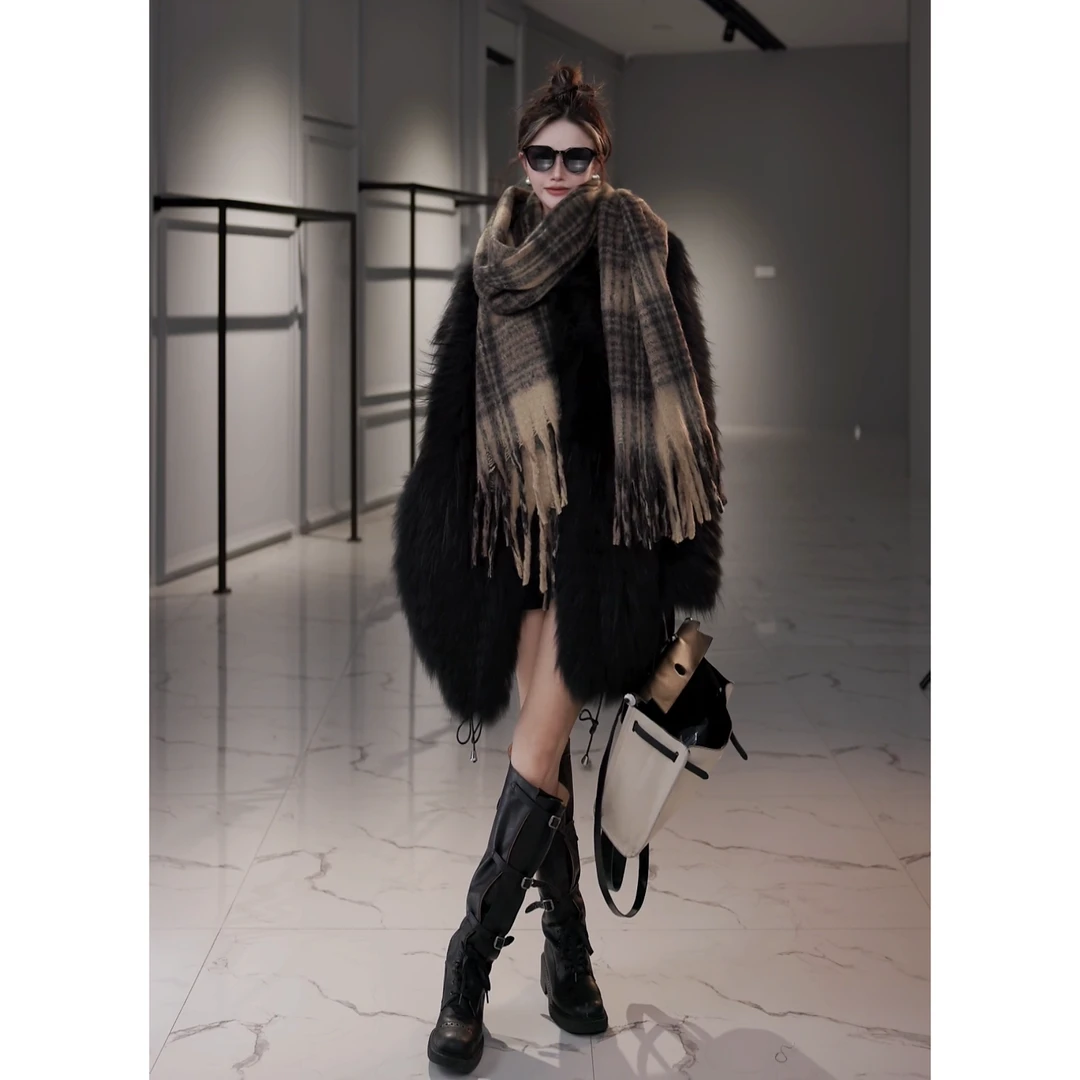 【思语】“解锁” CC881113 新款进口稀有貉子毛皮草外套