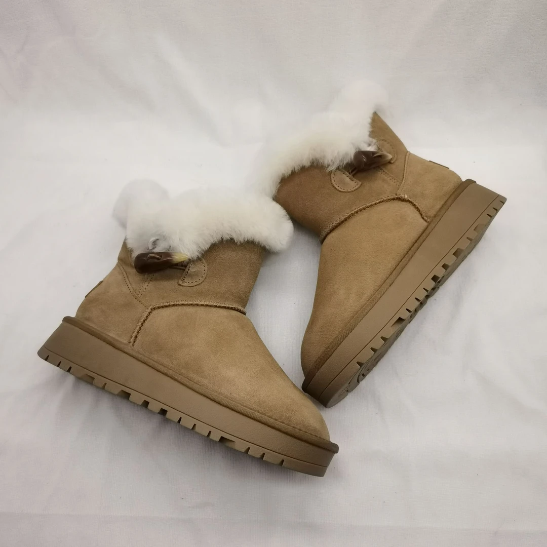 2024冬季厚底雪地靴女款加绒加厚保暖防滑真皮时尚象牙一粒扣棉鞋