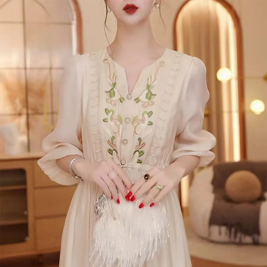 1029夏季新款新中式国风重工刺绣连衣裙女宽松显瘦长裙子