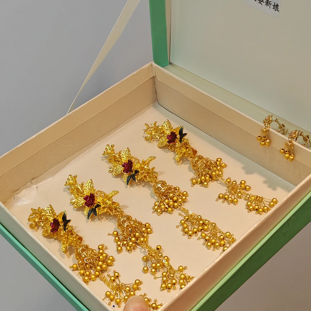 特别推荐易梦玲同系列金色系百搭侧边夹流苏发饰敬酒服新国风配饰