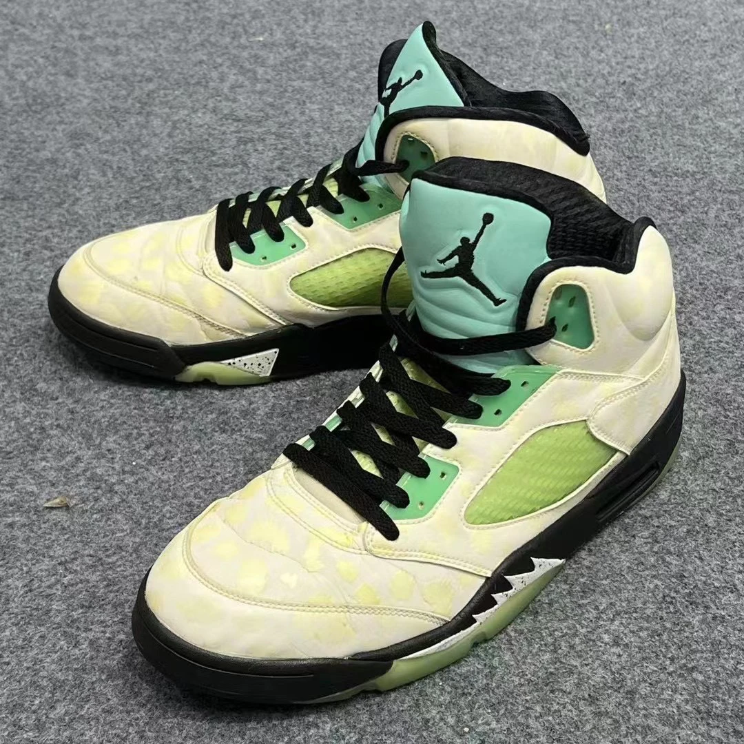 45码/AIRJORDAN5郭艾伦配色 高帮篮球鞋 95新