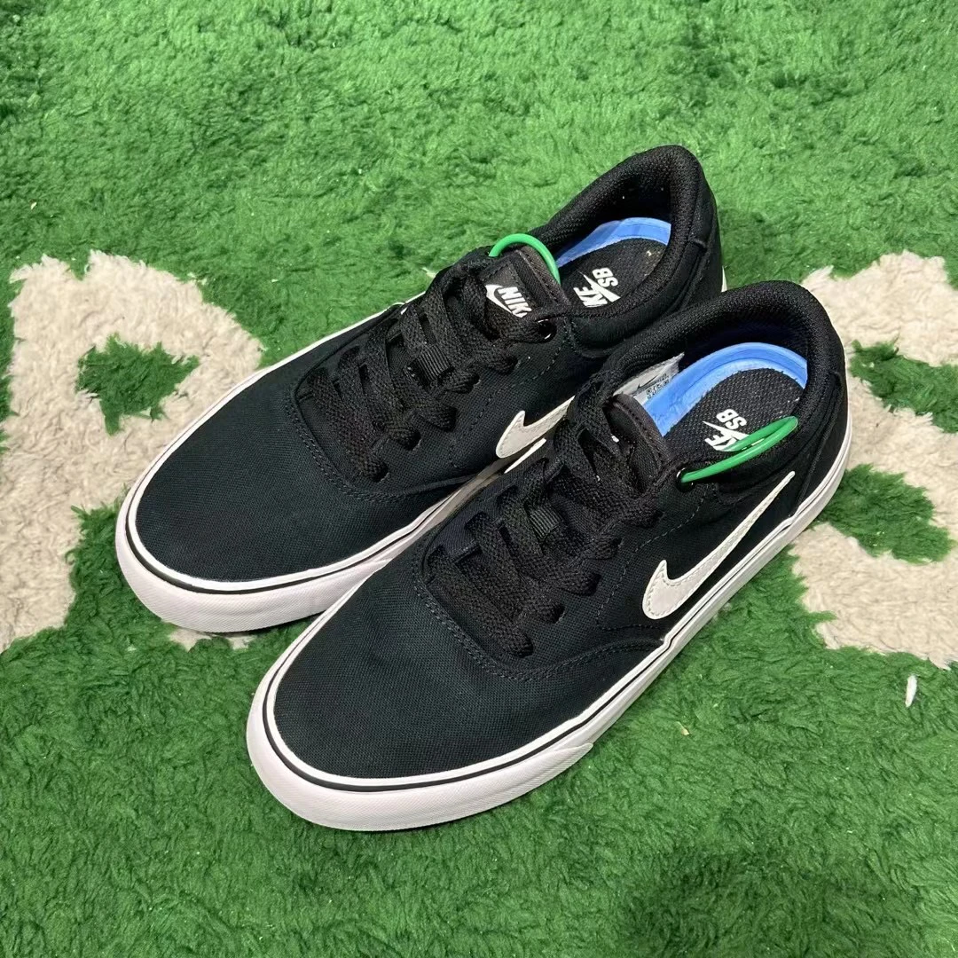 38.5码/ Nike SB 黑白 低帮板鞋 公价429