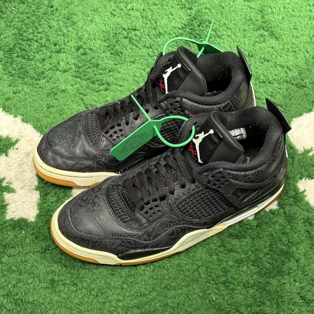 43码/ Air Jordan 4 黑镭射 中帮板鞋 公价2859