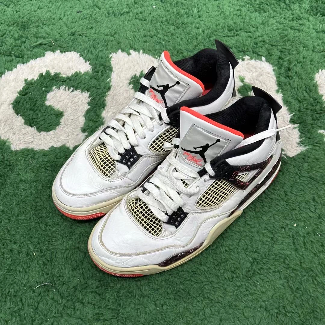 41码/ Air Jordan 4 热熔岩 中帮篮球鞋 公价2869