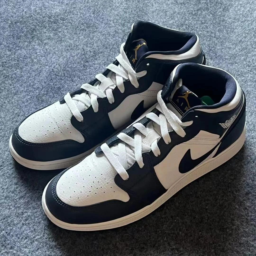 40码/AJ1MID黑曜石 中帮篮球鞋 公价2109