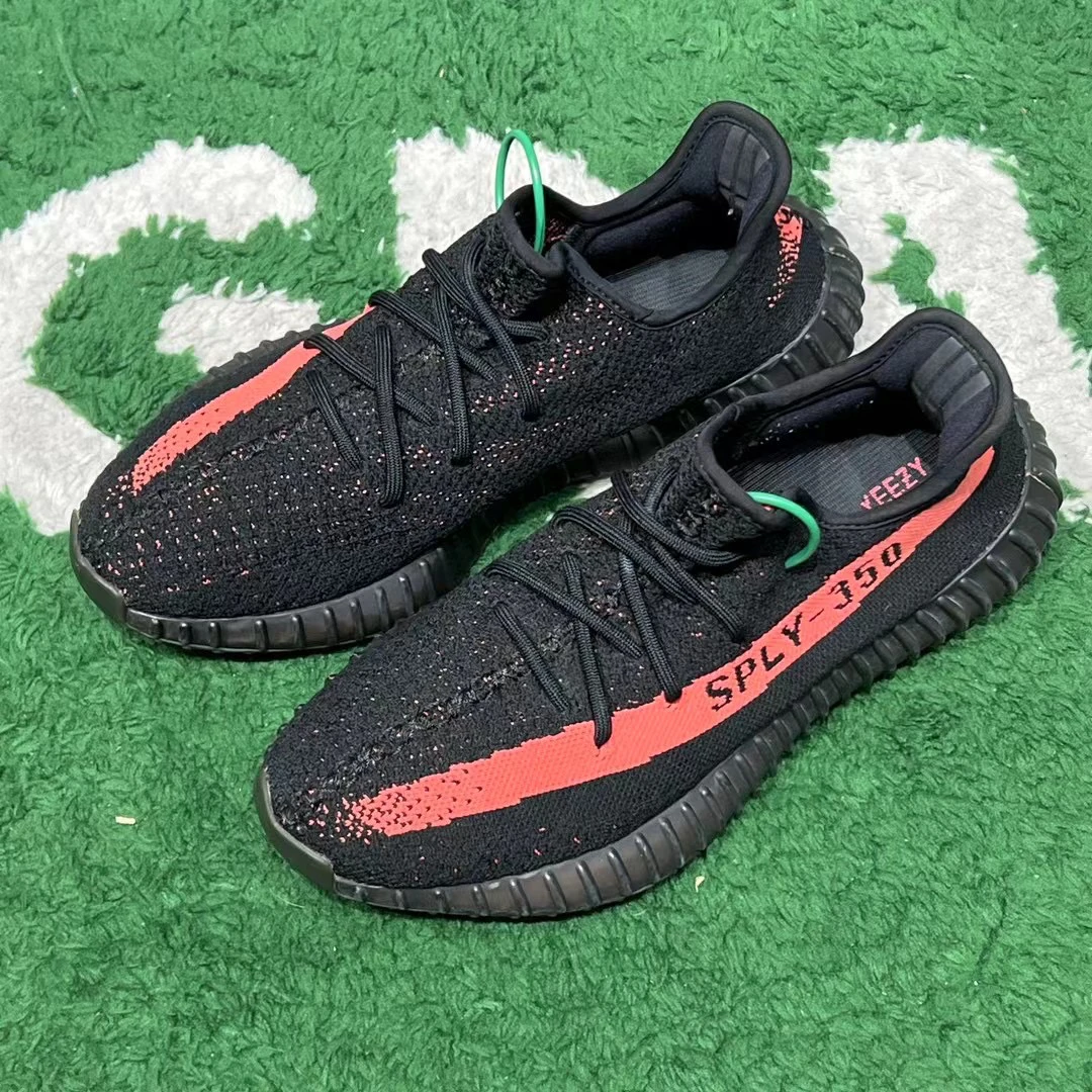 42.5码/ Adidas Yeezy 350 黑红 低帮休闲鞋 公价3509 BY9612