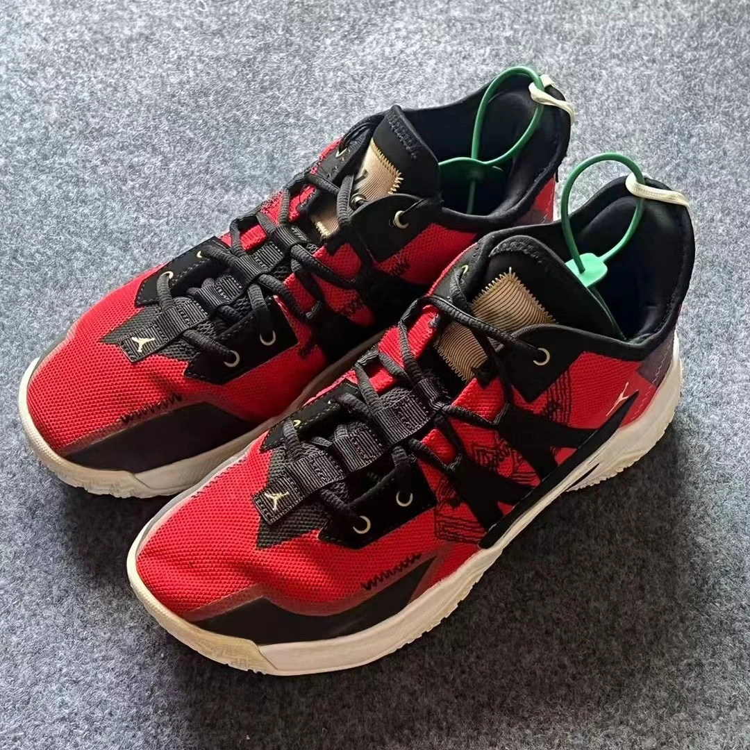 40.5码/威少2黑红 低帮篮球鞋