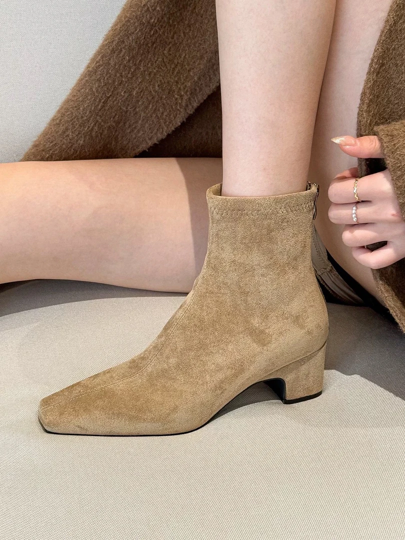 法式中跟短靴女2025秋冬高级感绒面靴子粗跟方头加绒弹力瘦瘦靴女