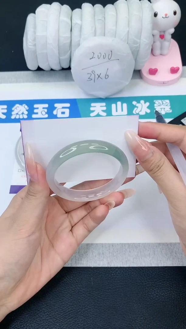 【闪购商品】石英质玉手镯未镶嵌M63-52+