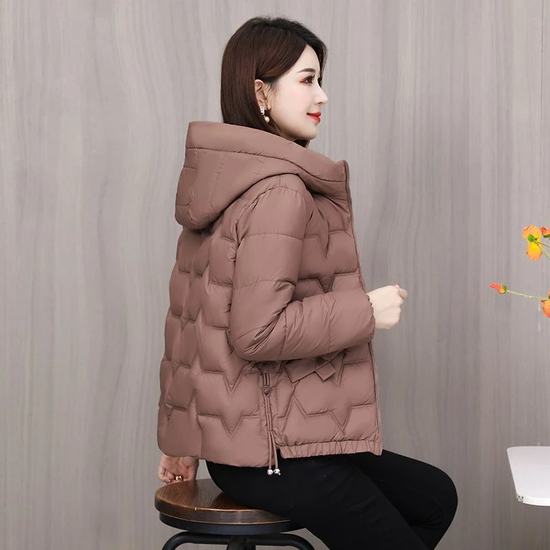 波司豋羽绒服服女新款洋气冬季外套妈妈装小个子棉袄短款保暖冬装