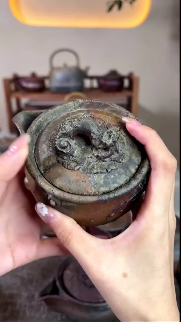 【闪购商品】壶花房秀安  云海摘宝瓶