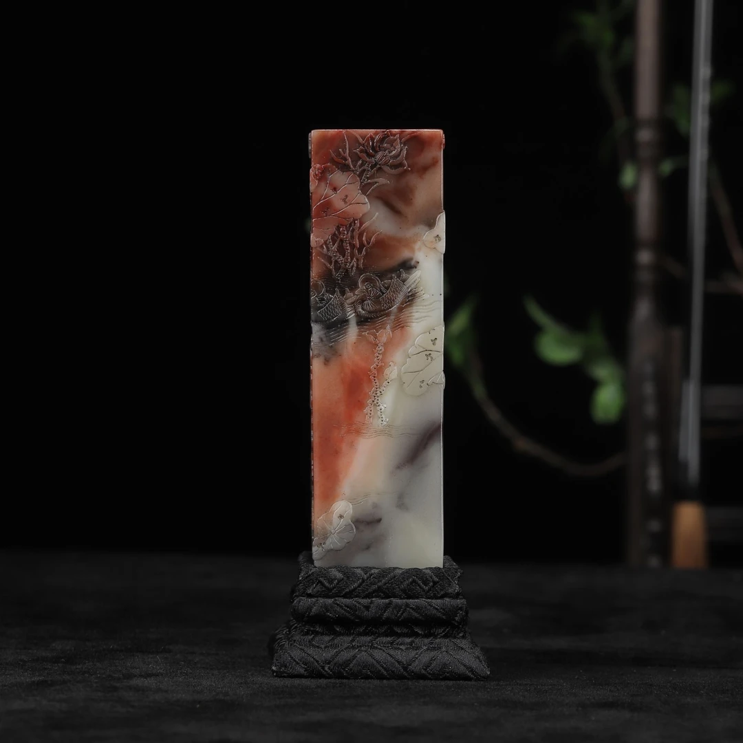 《鸳鸯戏水》难得大料 质地细腻温润 薄意雕刻犹如水墨画 （ss6189）