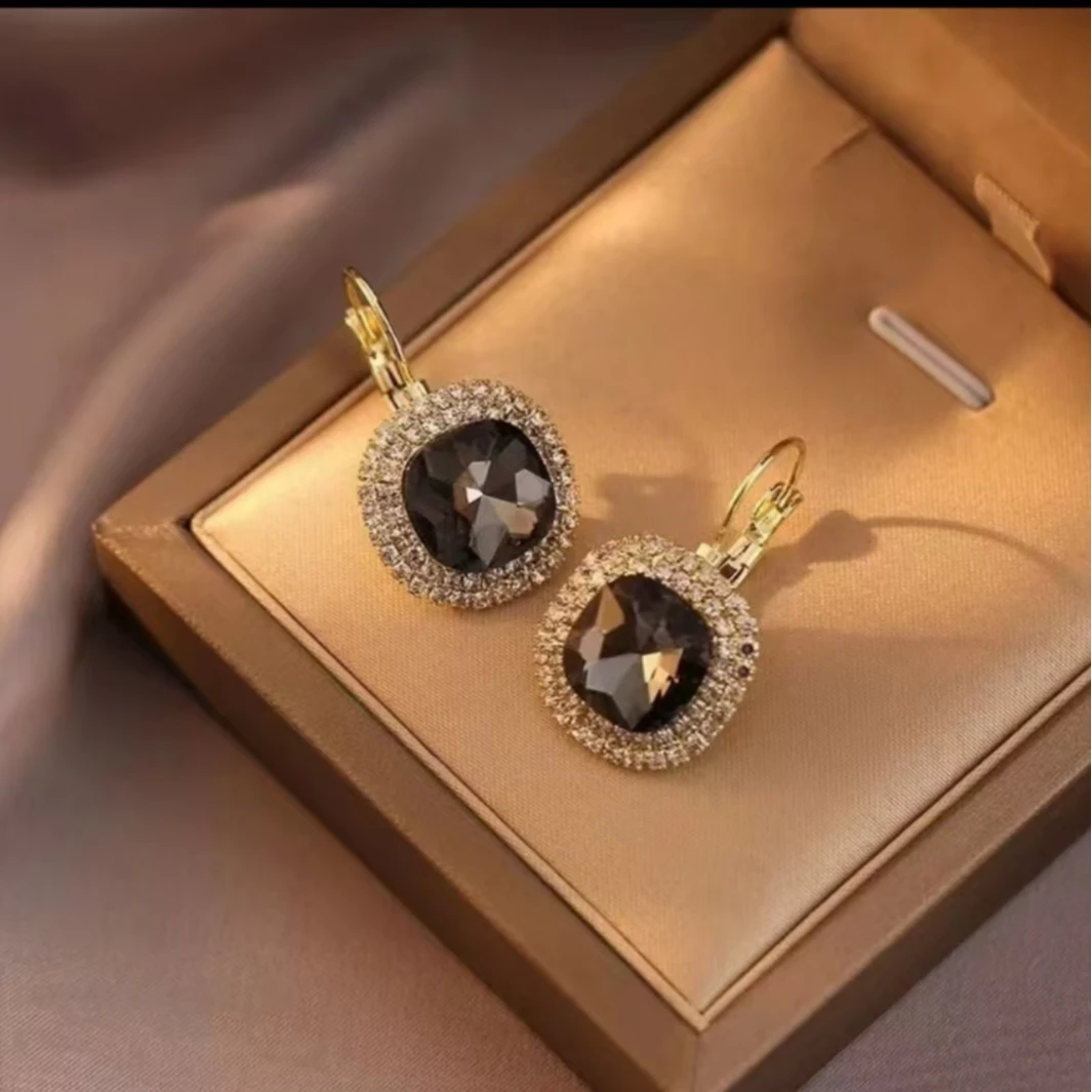 铜合金耳饰 耳环小香风气质轻奢时尚百搭黑色复古法式 N1788A1