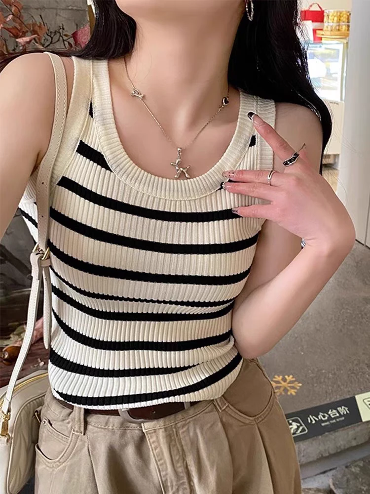 麦寻女装新品针织背心DDABQ005黑色条纹时尚洋气收身显瘦辣妹短款