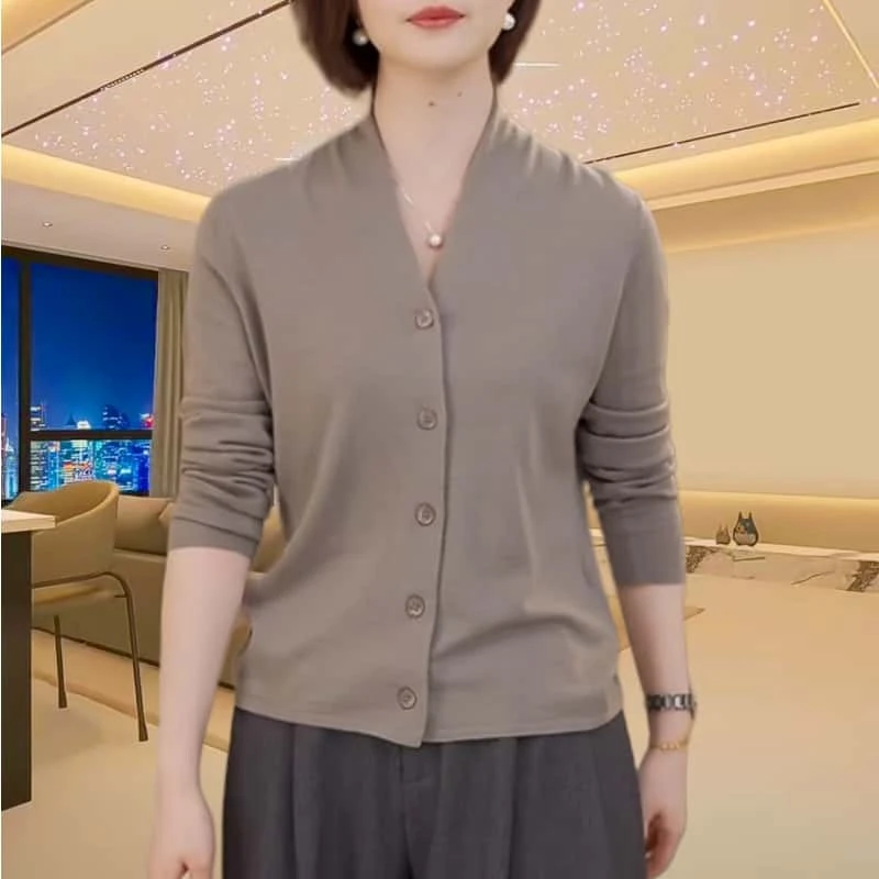 宽松气质V领针织衫上衣女士2025秋季休闲时尚百搭大码纯色打底衫
