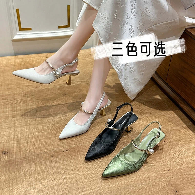 国风新中式尖头高跟细跟凉鞋女夏外穿半拖满印提花包头一字带单鞋