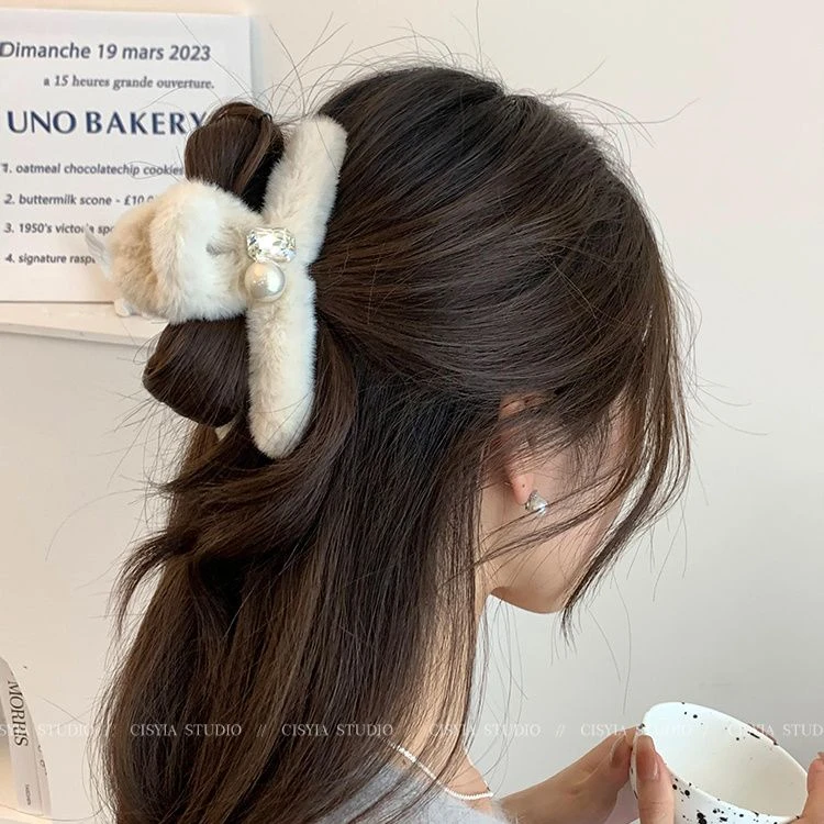 精致毛绒抓夹女秋冬新款后脑勺盘发毛毛夹子鲨鱼夹高级鲨鱼夹毛绒