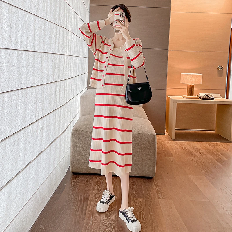 孕妇装2025春秋新款时尚条纹开衫+吊带裙孕妇春秋中长款两件套女