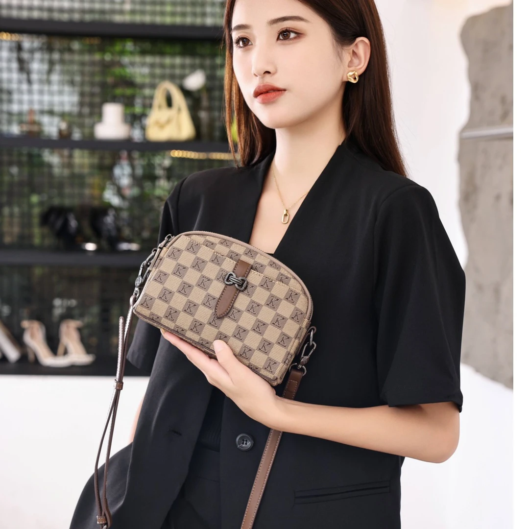 艾薇思曼女包2023新款经典棋盘格时尚复古风百搭手机包单肩斜挎包