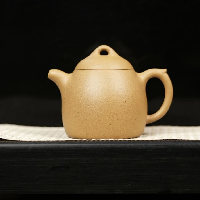 秦权壶 黄金段泥 260CC  ZX